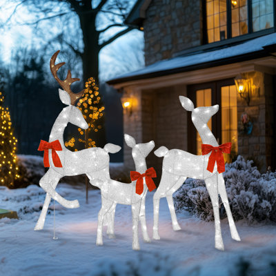 4.5Ft Reindeer Set Outdoor Christmas Yard Decorations Deer Family With LED Lights (Set of 3)