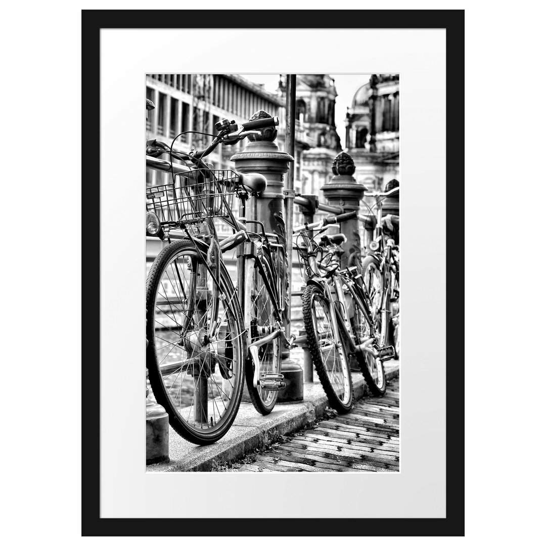 Gerahmtes Poster Fahrrad Bahnhof, BMX Bahnschiene