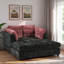 Chaise longue moderne avec accoudoirs moelleux, assise profonde capitonnée et dossier confortable.-297301569