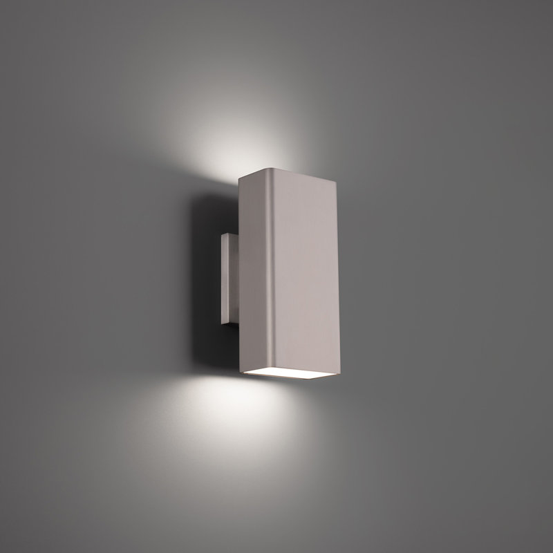 Edgey LED Wall Light, Brushed Aluminum, 3500K