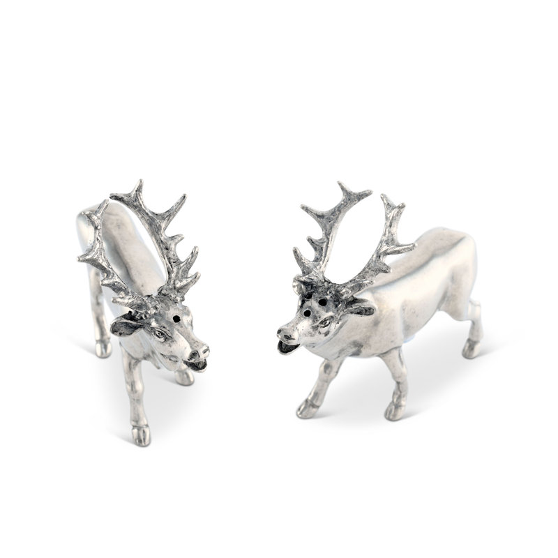 Lodge Salt And Pepper Shaker Set