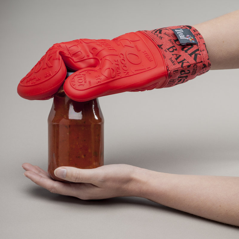 Zeal Cotton Oven Mitt, Red