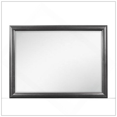 Mirror With Sleek Finish, Perfect For Dressers And Bedrooms, Enhancing Modern And Traditional Decor.