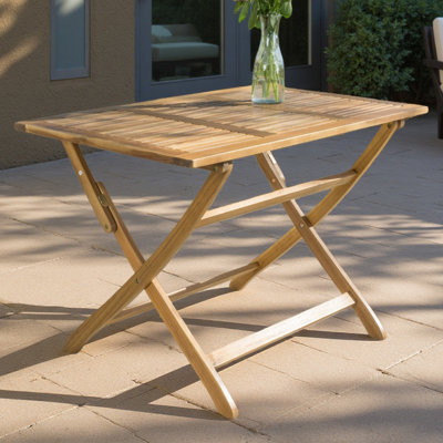 FOLDABLE TABLE