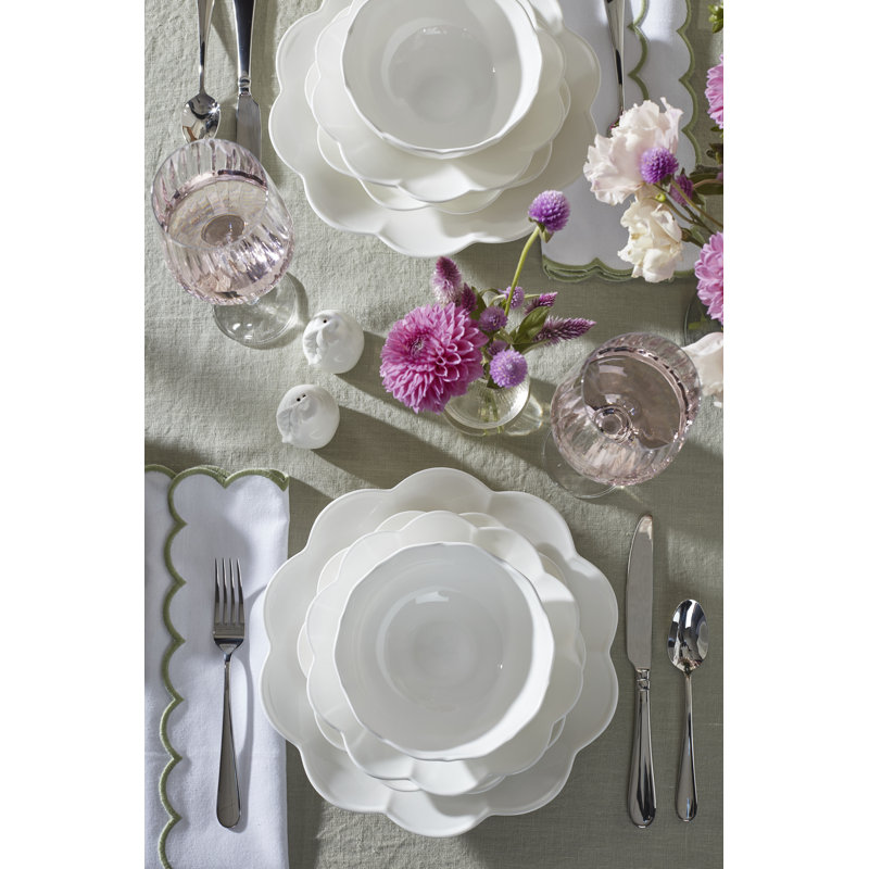 Studio 1414 Scallop 16 Piece Dinnerware Set