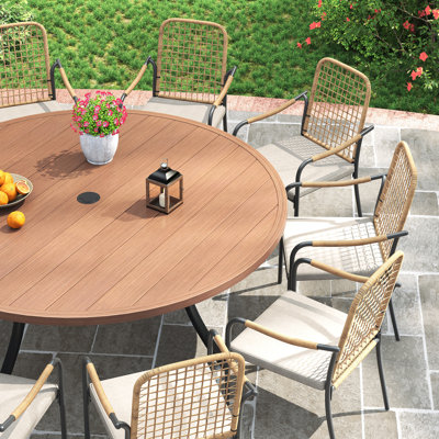 Ensemble de salle à manger pour 8 personnes avec table de salle à manger ronde de 60 po et 8 chaises rembourrées empilables en rotin