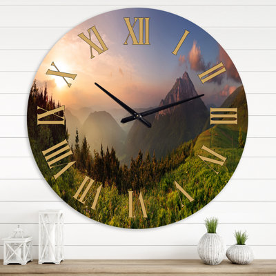 MountaIn Peak pendant le coucher du soleil - Horloge murale traditionnelle