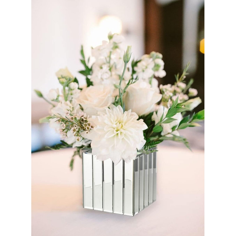 Dasiah Metal Table Vase