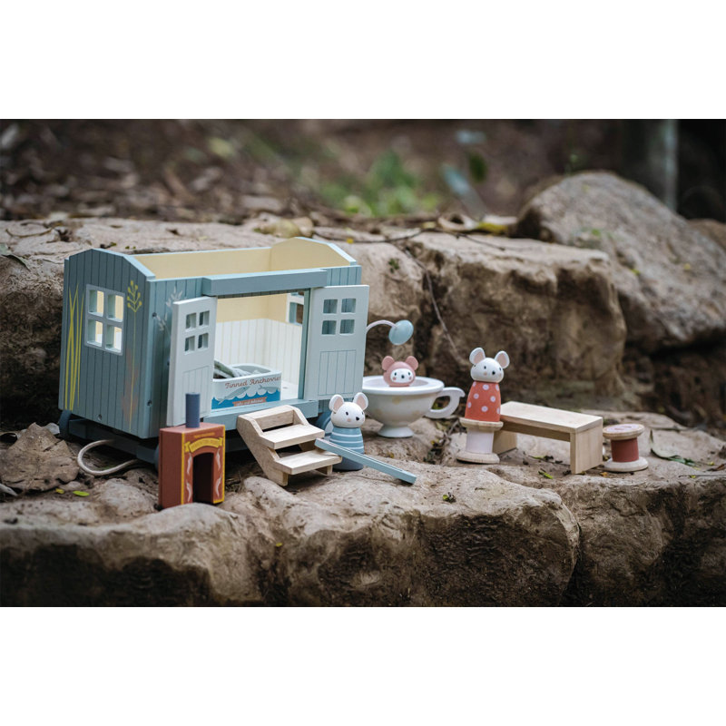 Shepherd's Hut Dollhouse
