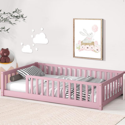 Lit simple pour enfants avec garde-corps de sécurité, porte et lattes, sans porte