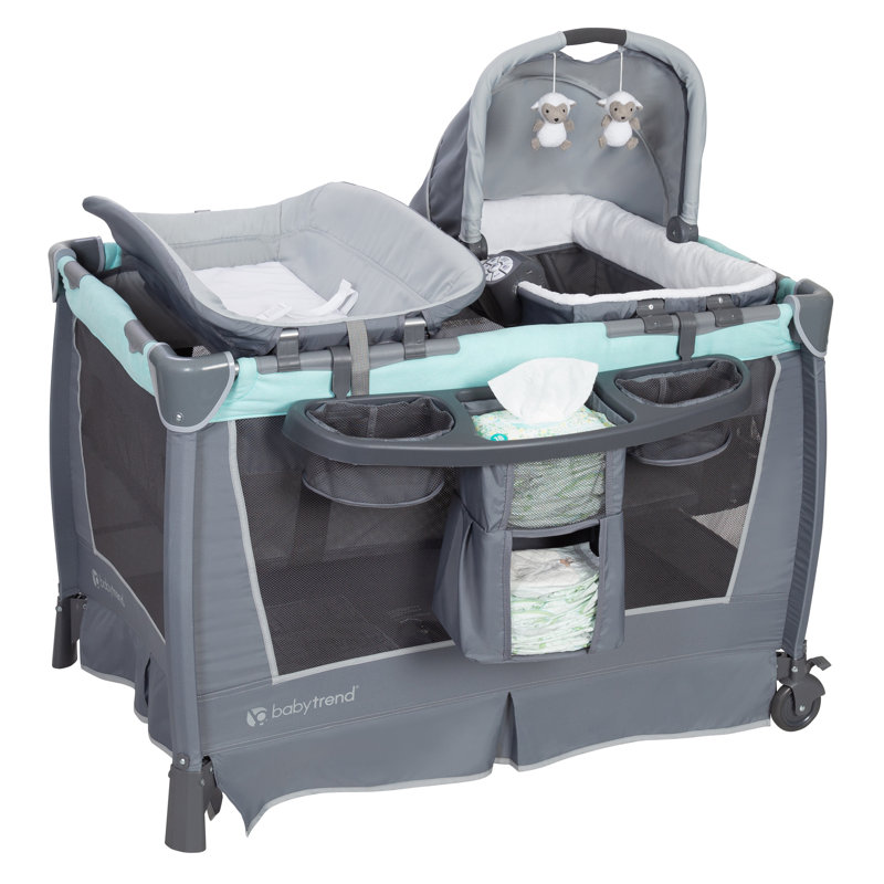 Foldable Bassinet , Mattress Pad Included