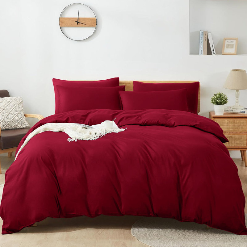 Premium 4-Piece Ultra-Soft Microfiber Duvet Complete Cover Set, Double Duvet Cover + 3 Additional Pieces, Burgundy