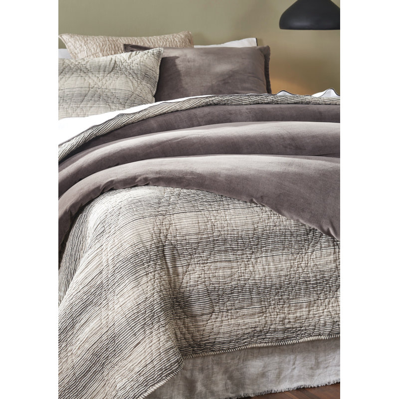 HUGGIN Linen Quilt, Queen Quilt