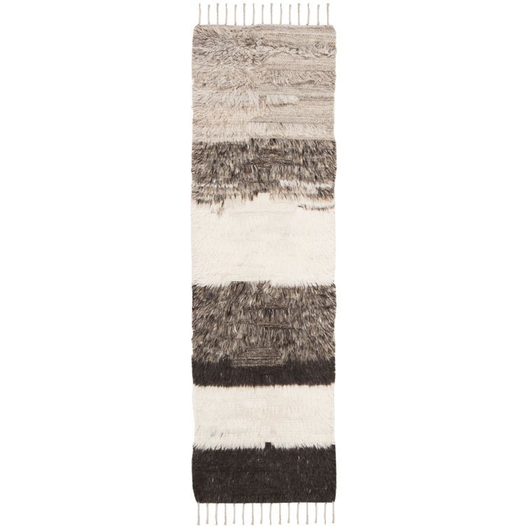 Bakerhill Hand Knotted Wool/Cotton Abstract Rug in Beige/Grey