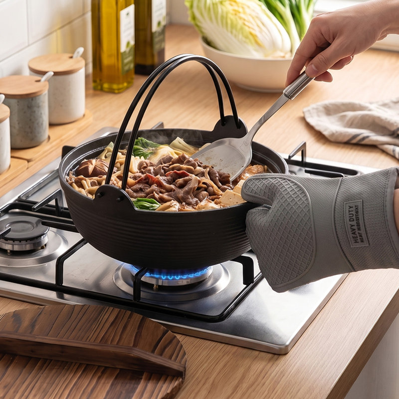 Garden Sanctuary 4L Cast Iron；Wood Soup Pot
