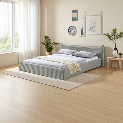 Grand lit tapissier avec structure en velours, lit plateforme avec tête de lit courbée décorative et structure en bois massif, aucun sommier tapissier requis