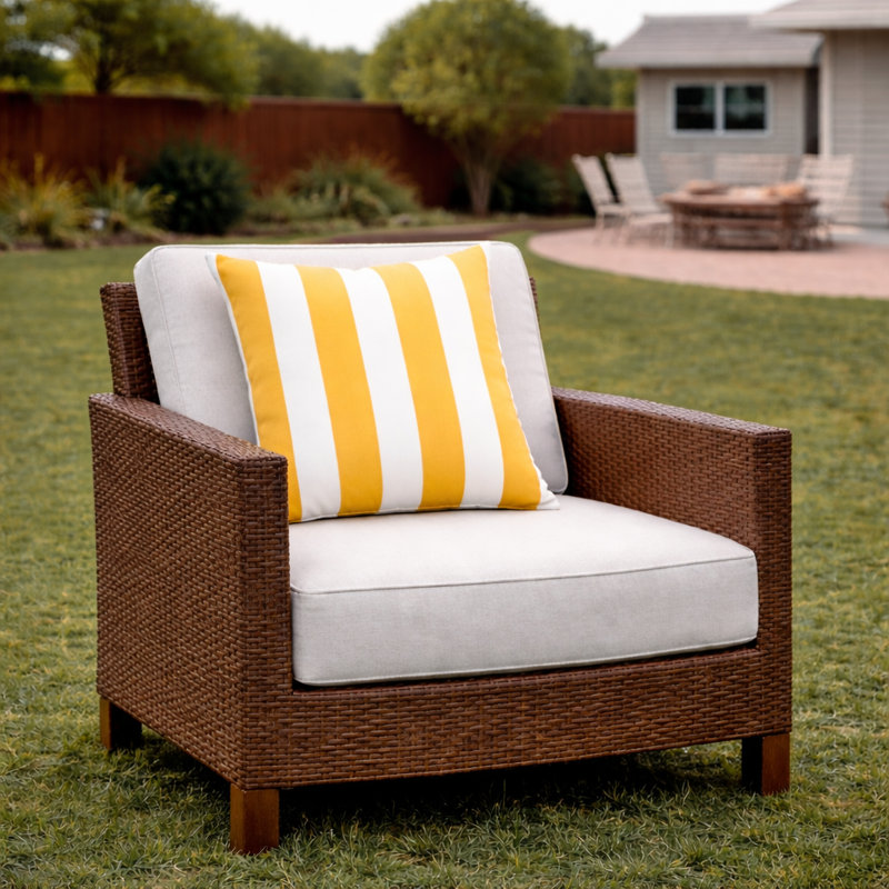 Housses de coussin d'intérieur / d'extérieur carrées l 18 po x L 18 po, Yellow/White Striped