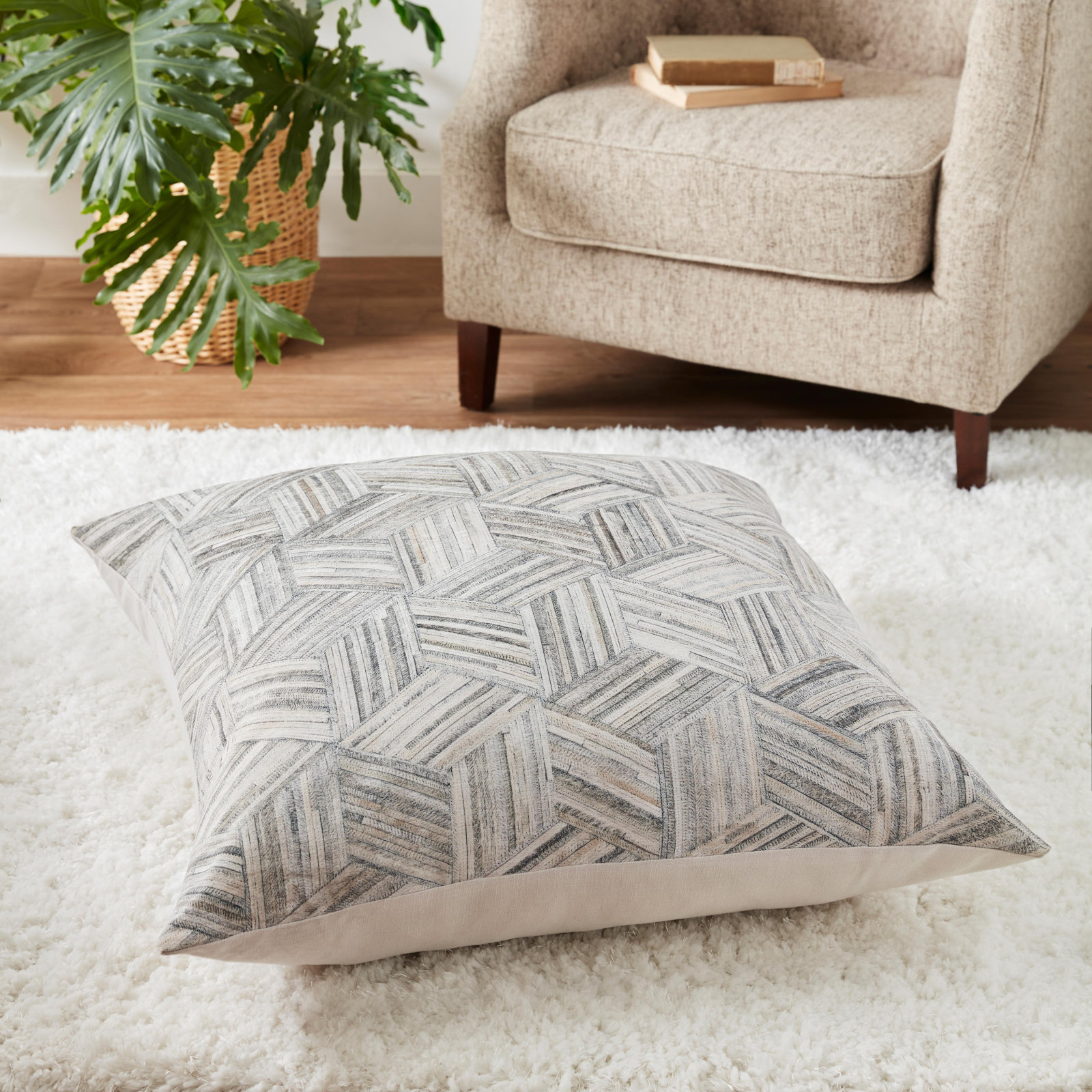 Fleurette Outdoor Square 36'' Throw Pillow