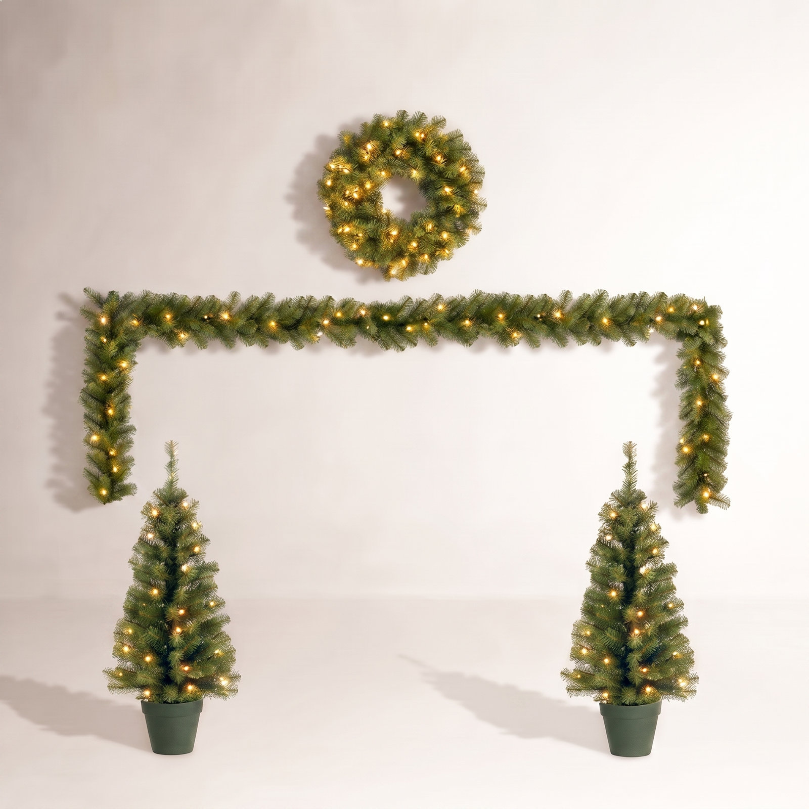 Potted 3' Pre-Lit Spruce Tree