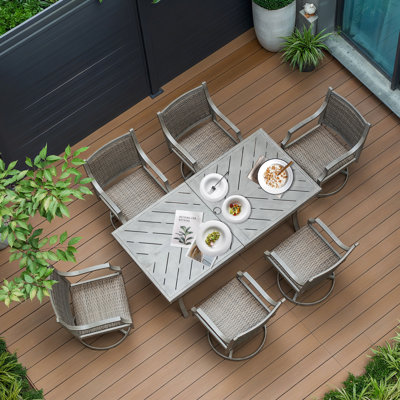 Ensemble repas pour 6 personnes en métal / osier avec trou pour parasol