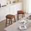Tabouret de comptoir en faux cuir brun sans dossier avec siège rembourré confortable, fabrication en métal et repose-pieds. Idéal pour îlot de cuisine, pub, salle à manger. Conception ovale, caractéristiques ergonomiques, haute qualité-1068860731