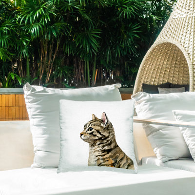 Coussin d'extérieur décontracté à motif de chat décontracté avec fond blanc par Victoria Barnes