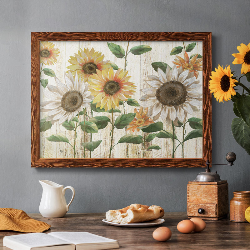 Sunflower Surprise- Rustic Framed Gallery Wrapped Canvas, Érable, H 22 po x l 32 po x P 1,5 po