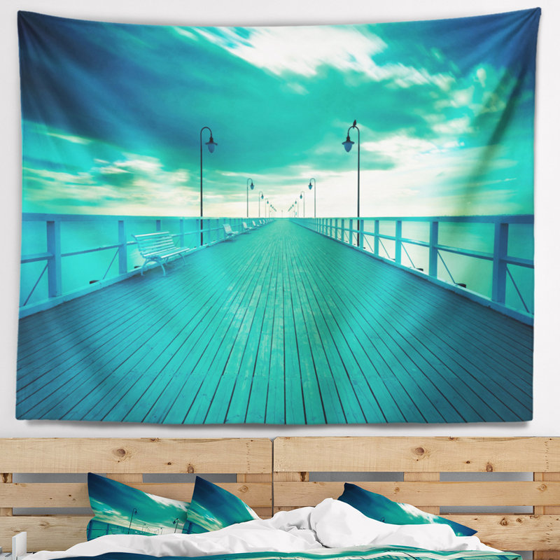 Pont bleu marine avec tapisserie en bois, H 68 po x l 80 po