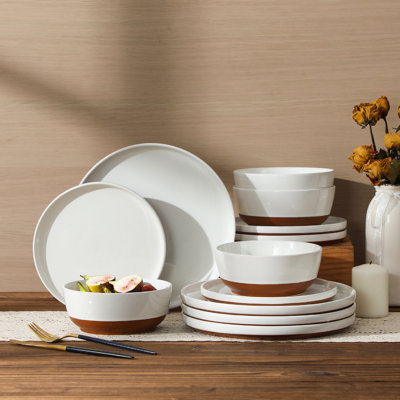 Service de table 12 pièces Organic Modern pour 4 personnes, glacis blanc avec base en kaki exposée