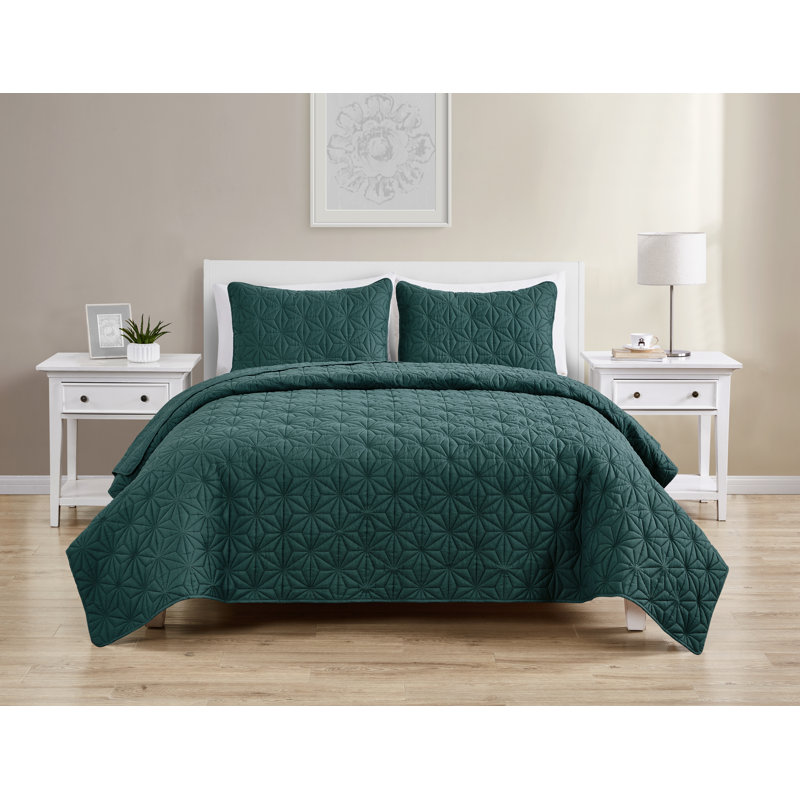 Kaleidoscope 3-Piece Embossed Geometric Quilt , Green, King Quilt + 2 King Shams