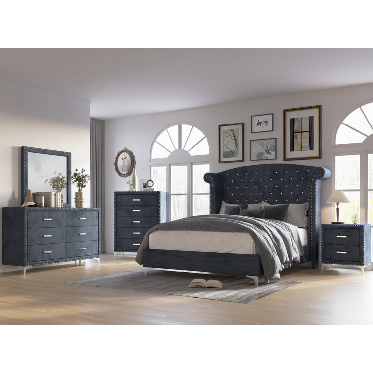 Classic Upholstered Bed with 2 Nightstands in Velvet House of Hampton Bed Size: Queen, Color: Light Gray