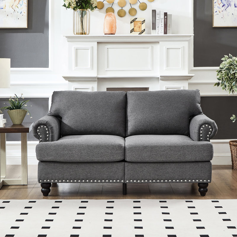 59,5 po, confortable et tendance, rembourré, avec accoudoirs ronds, clous argentés, repose-pieds en bois massif, coussin de siège à ressorts haute densité, housse de coussin amovible, espace de rangement tendance