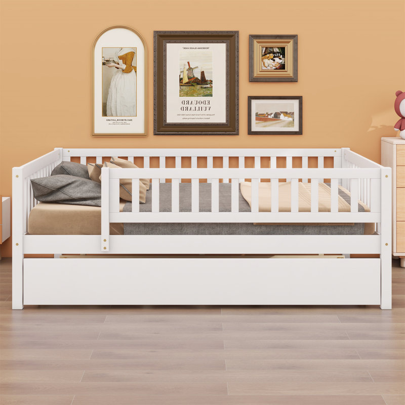 Wood Daybed with Trundle and Fence Guardrails, Full, White