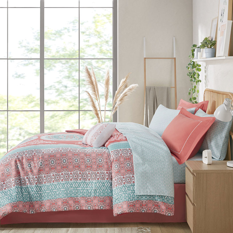 Drap-housse brodé en médaillon Coral, Édredon lit double + 8 pièces incluses, Corail