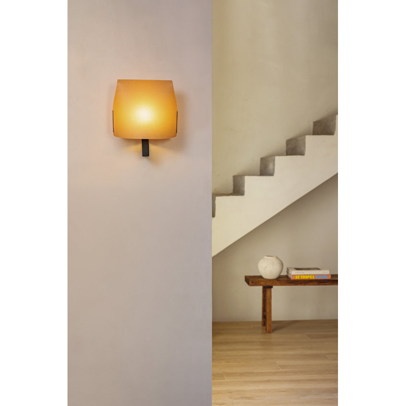 Luang Wall Lamp, Camel