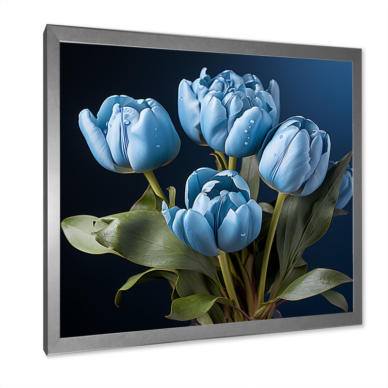 «Azure Blue Tulips Bloom III» sur toile, Cadre simple argenté, H 30 po x l 30 po x P 1 po