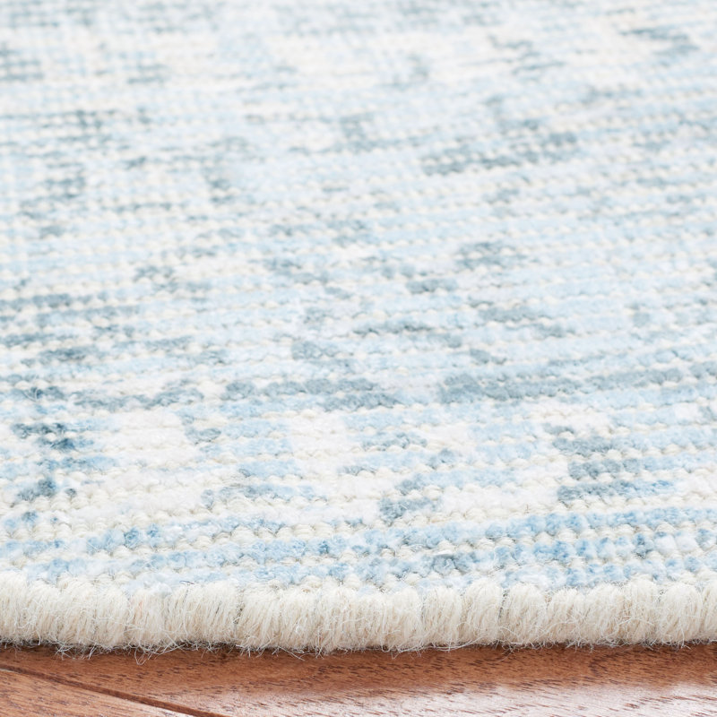 Panola Hand Loomed Wool/Viscose Oriental Rug in Gray/Light Blue, Round 6'
