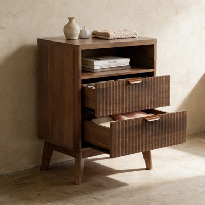 Table de chevet cannelée moderne avec station de charge, table de chevet à 2 tiroirs avec ports et prises USB, table de bout en bois robuste pour la chambre à coucher et le salon