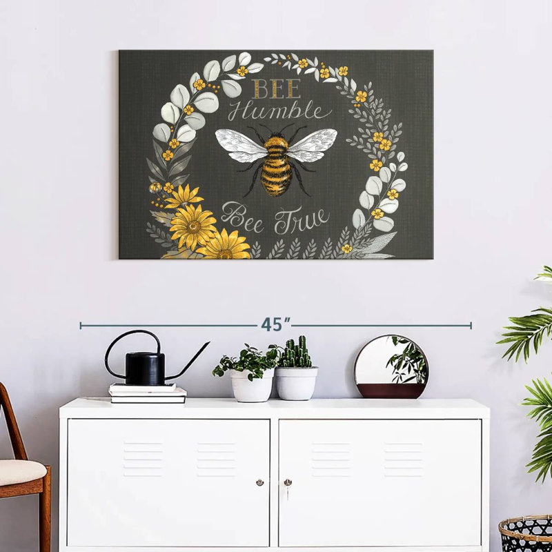 Brampt Bee Humble Bee True, 24" H x 36" W
