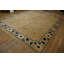 Tapis chinois antique de couleur crème clair