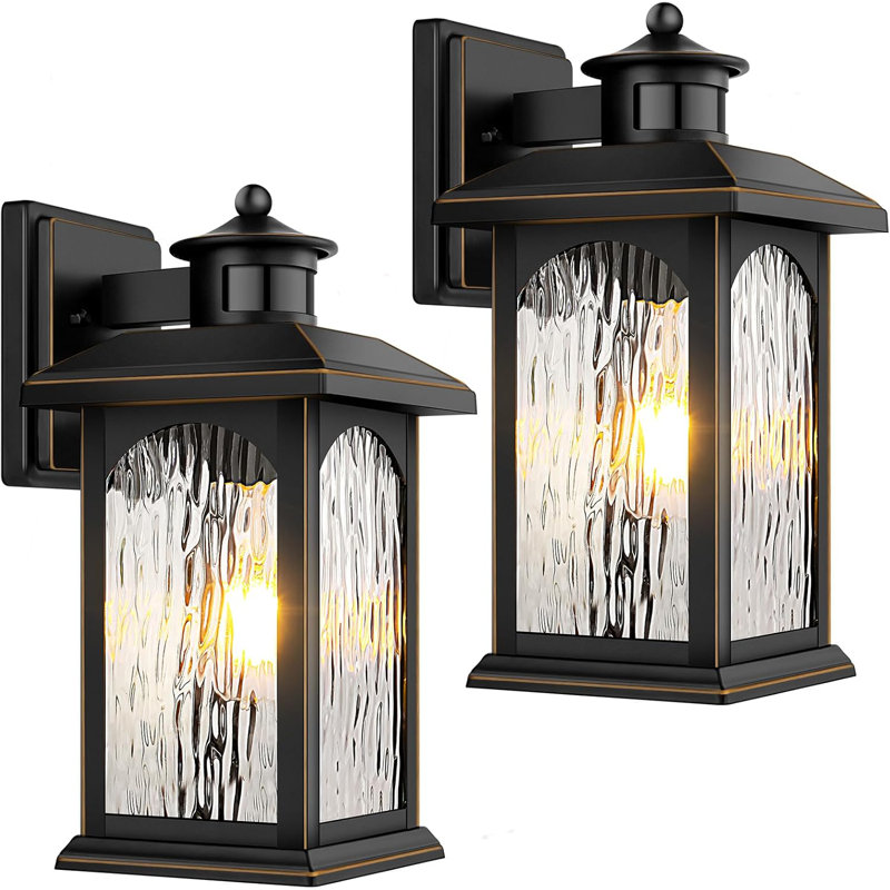 Ciabhan Plug-in Corner Wall Light