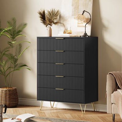 Commode cannelée pour chambre à coucher avec 5 tiroirs, commode de chambre moderne en bois de 32 po avec poignée en métal, rangement pour vêtements, commode et meuble télé pour le salon, noir