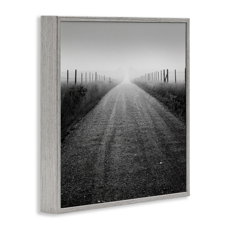 «Foggy Country Road», art de la giclée encadrée par Chip Forelli, H 17 po x l 17 po, Estampe numérique Farmhouse