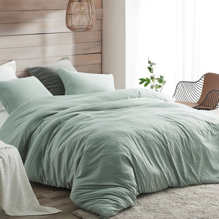 Latitude Run® Avyansh Natural Loft Green Oversized Comforter with Prewashed  Microfiber Cover & Reviews - Wayfair Canada