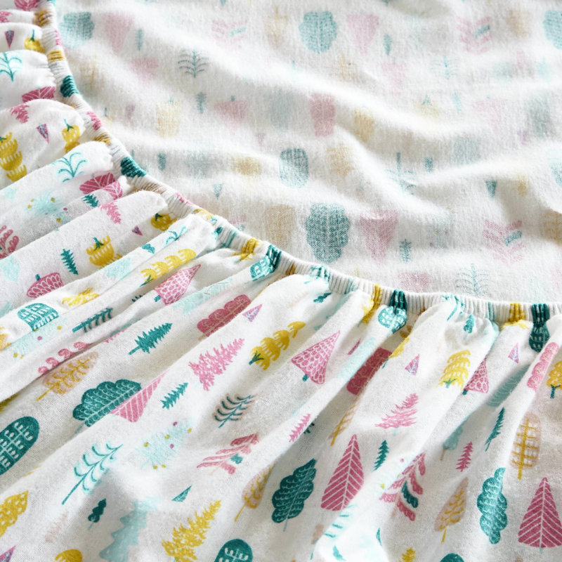 Drap simple en flanelle de coton TG avec arbres des Fêtes blancs, adapté pour un matelas de 12 po, comprend une housse plate et une taie d'oreiller à 100%