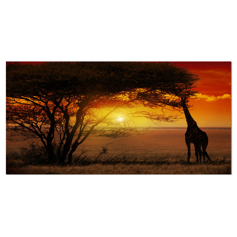 Typique coucher de soleil africain avec girafe - reproduction de photo sur toile tendue, H 28 x l 60 po x P 1 po