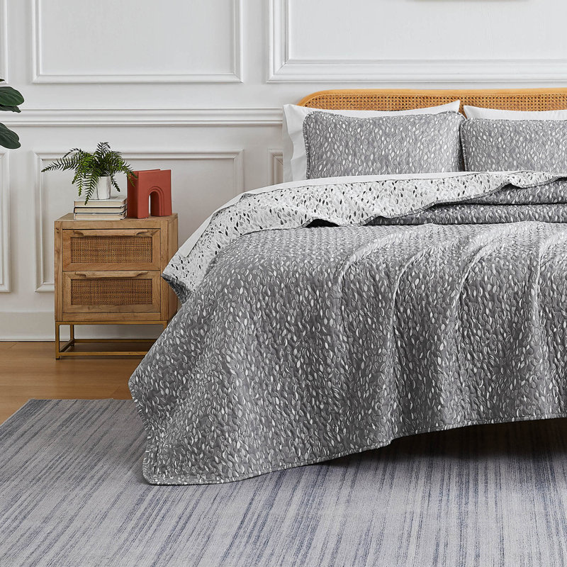 Botanical Forest Grey Reversible Microfiber Full Quilt Set