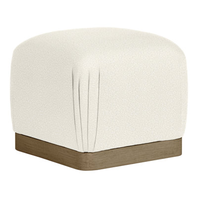 Nola Ottoman