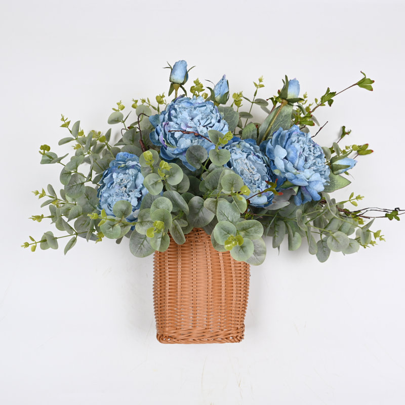Arrangement floral de pivoines artificielles printemps-été pour porte d'entrée murale, centre de table en eucalyptus verdoyant pour bureau de mariage