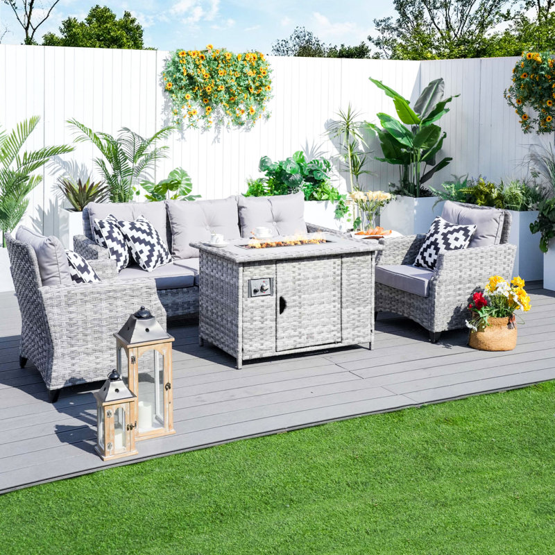 Amilcare Wicker 5 - Person Patio Conversation Set with Cushions